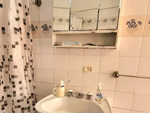 PH 3 AMB CON PATIO EN EXCELENTE UBICACION EN VILLA BALLESTER