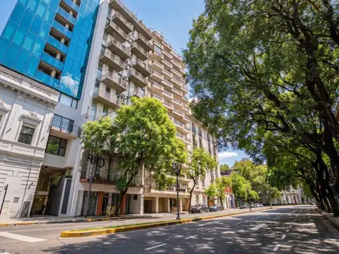 Av Caseros al 700