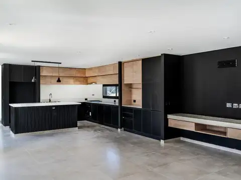 Casa en Venta en Pinamar, USD 419.000
