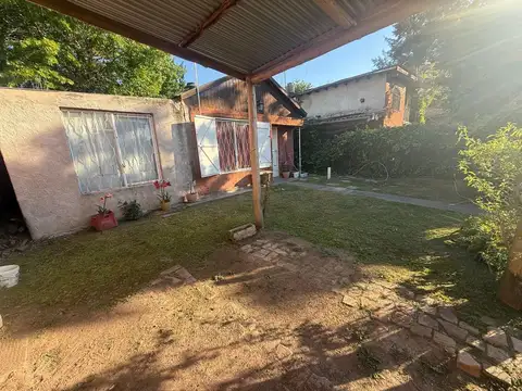 Casa 3 ambientes con 1 baño
