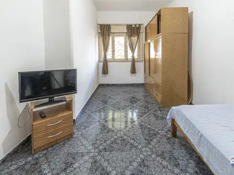 Depto Tipo Casa 2 ambientes con 1 baño