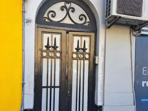 Depto Tipo Casa en Alquiler de 6 ambientes