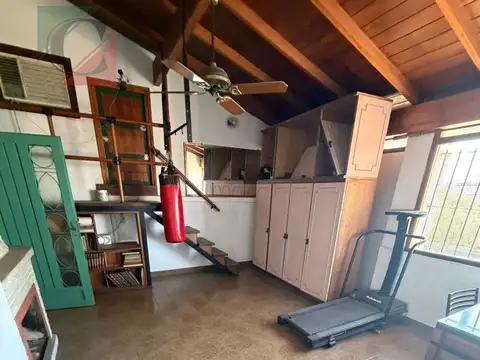 Casa 5 amb con cochera y local