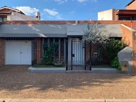 Venta casa de 4 ambientes
