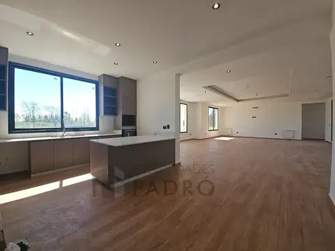 Casa en Venta al Oeste