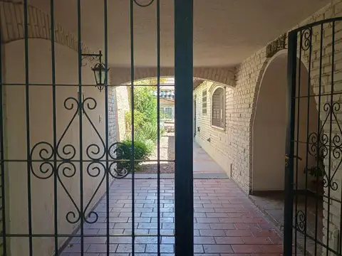Oficina en Alquiler en Mendoza, $ 340.000