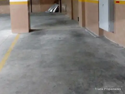 VENTA COCHERA CON ESCRITURA PROPIA A ESTRENAR IDEAL INVERSORES A METROS DEL HOSPITAL PIROVANO