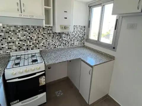 Departamento de 2 ambientes con cochera en Quilmes centro