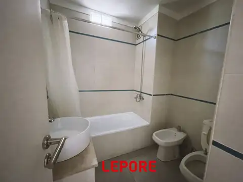 BONPLAND 2400, Piso 3