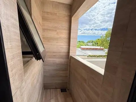 Manuela Pedraza 6000