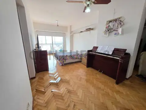 DEPARTAMENTO 2 AMBIENTES EN VENTA – CASEROS CENTRO    PERMUTA