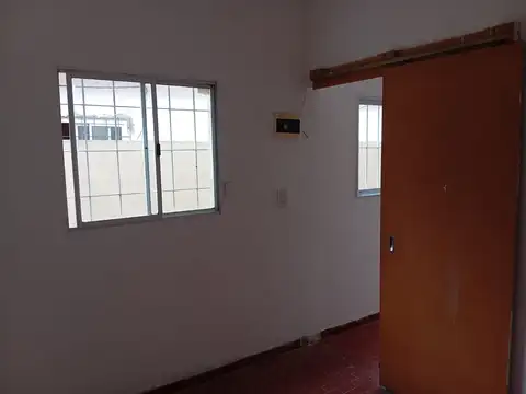 Depto Tipo Casa en Alquiler de 1 dormitorio