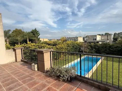 Casa en Venta al Oeste