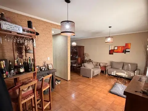 Casa en Venta en Haedo, USD 180.000