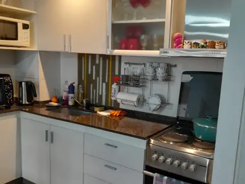 Avenida Teniente General Donato Álvarez 700, Piso 1