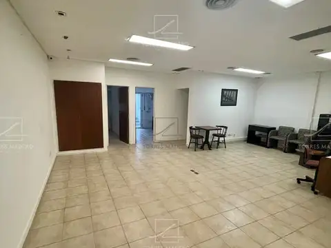 Oficina en Alquiler al Este