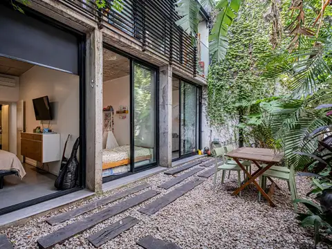 Depto 4 Ambientes en Villa Ortuzar | Patio Arbolado con parrilla | Cochera | Cerca del Subte B