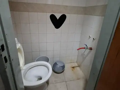 Local en Alquiler en Florida, $ 500.000