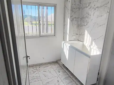 Galpón en  Presidente Peron y Circunvalacion