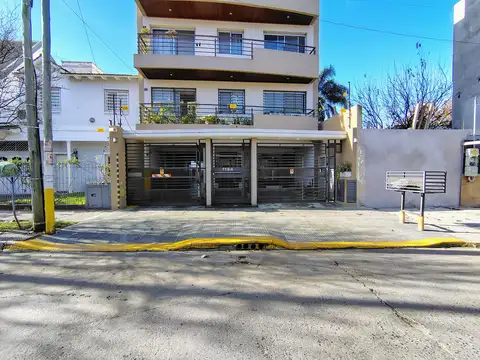 DEPARATMENTO 2 AMBIENTES CON COCHERA A ESTRENAR