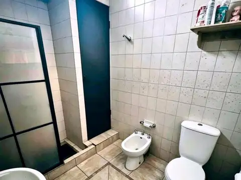 Se vende casa a metros de avenida Gorriti