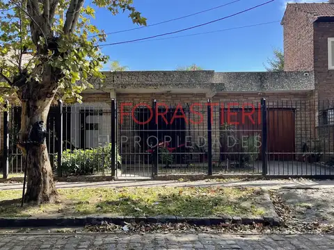 Los Plátanos al 1100