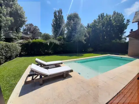 Casa en Alquiler en La Deseada, USD 2.400