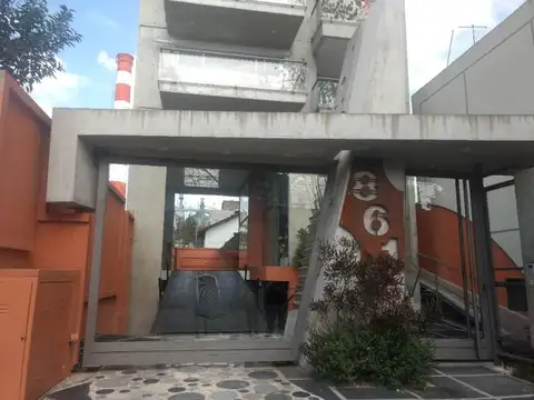 Av. Hipólito Yrigoyen 861 , Piso 8