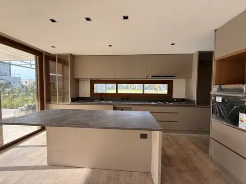Casa en Venta en Nordelta Carpinchos, USD 790.000