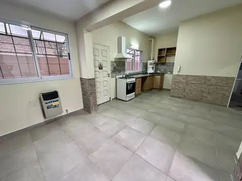 PH en Alquiler en Villa Dominico, Partido de Avellaneda