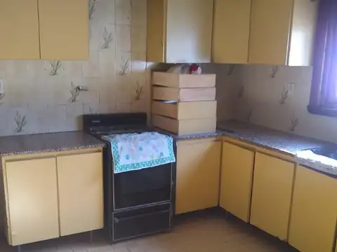 Casa 3 ambientes con 2 baños