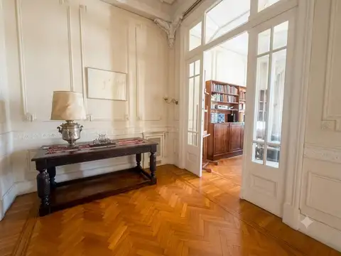 Departamento en Venta de 6 ambientes