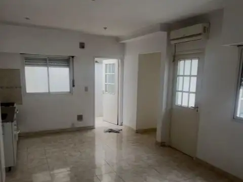 Depto Tipo Casa en Venta en Mataderos, USD 88.000