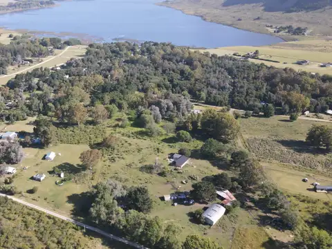 Terreno con galpon en Laguna LA BRAVA