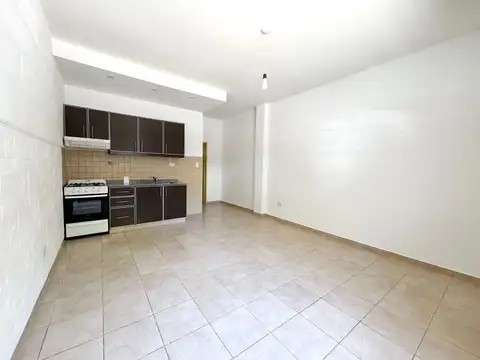 Tipo Casa 2 Amb. Frente con Patio