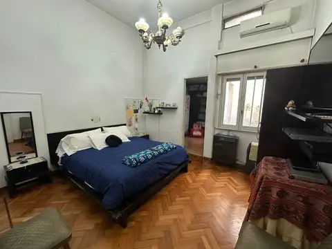 Casa 7 ambientes con 1 baño