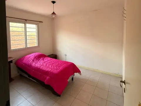 Casa en Alquiler con 1 cochera