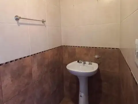 Av. Olivera 1561 , Piso 2