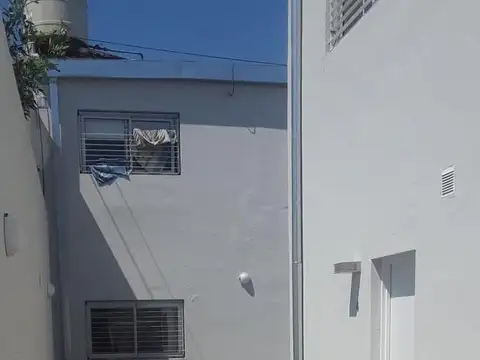 Depto Tipo Casa 2 ambientes con 1 baño