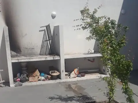 Depto Tipo Casa en Alquiler en La Plata, $ 420.000