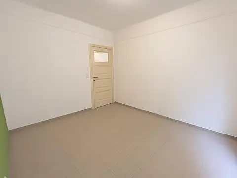 Depto Tipo Casa en Venta 80 años