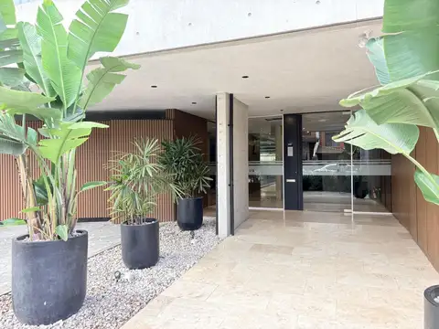 Hipolito Irigoyen 2400, Piso 1°