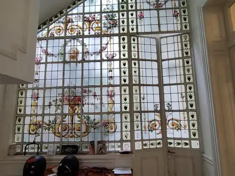 Espectacular PH - Excelente estado - Entrada Indep. - Patio