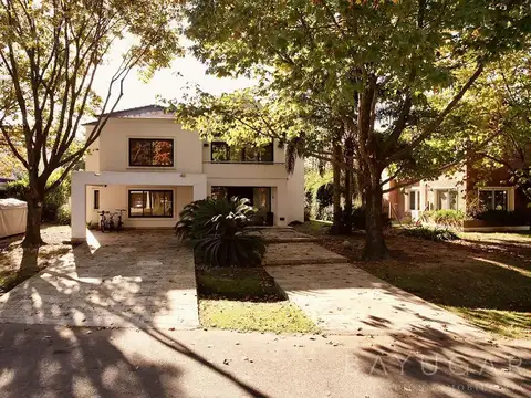 Venta Casa - Ayres del Pilar / Pilar