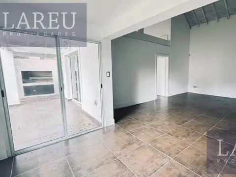 Casa en Venta en Los Senderos II, USD 245.000