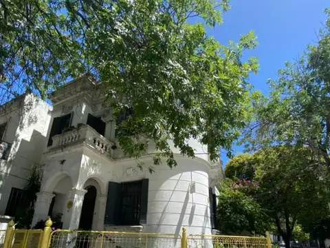 Local en Alquiler en Villa Urquiza, $ 2.400.000