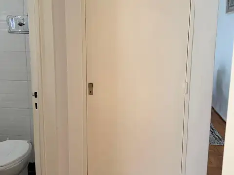 IMPECABLE 2 AMBIENTES , PISO ALTO EN UBICACION PRIVILEGIADA