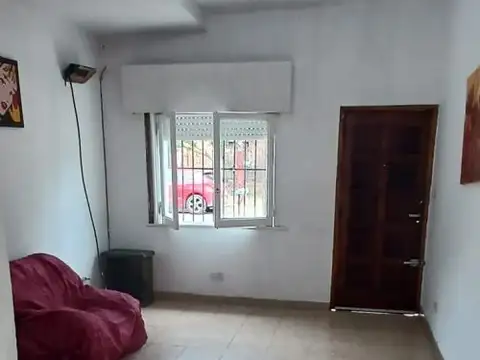 Depto Tipo Casa en Alquiler de 3 ambientes