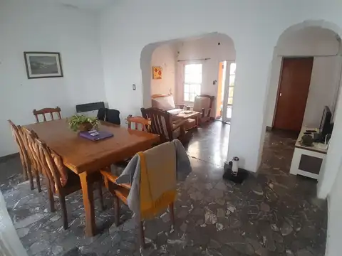 Depto Tipo Casa 3 ambientes con 2 baños