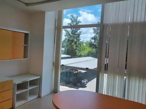 CON MUEBLES Oficina Amaneceres Office